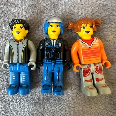Lego Creator Juniors Minifigure Lot Max, Animal Adventure Tina, Stone Police - Image 1 of 4