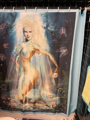  Cortina de ducha Juano Díaz Dianne Brill Sirena NYC Reina de Nueva York Vida nocturna Foto 1 de 4
