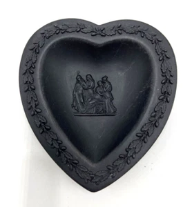 1963 Wedgwood Black Basalt HEART Shaped Trinket Pin Dish Tray Bowl, Vintage #D - Picture 1 of 5