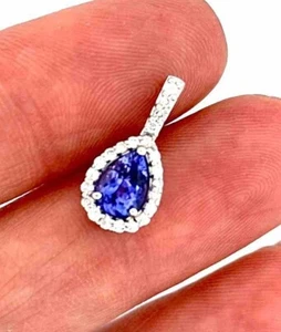 Colgante en forma de pera y diamantes de oro blanco de 14k - Imagen 1 de 7