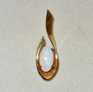 Colgante vintage de oro amarillo de 14K con ópalo australiano de 15 mm (5,2 gramos, 1,75") - Imagen 1 de 12