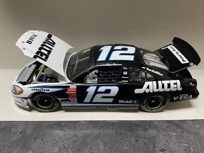 Ryan Newman #12 Alltel 2202 Taurus 1/24 NASCAR Diecast Action Car - Image 1 of 4