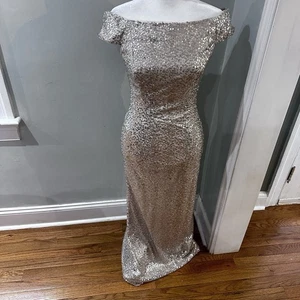 Adrianna Papell Champagne Gold long Sequin Off Shoulder Evening Dress Sz 2 - Picture 1 of 8