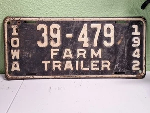 LICENSE PLATES IOWA FARM TRAILER 39-479 1942 - Picture 1 of 2