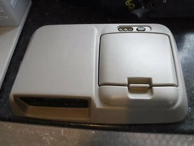 2005 GMC YUKON XL 1500 Front Console roof, WITH DVD PLAYER (opt UE1) 03 Foto 1 de 4