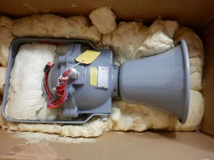 Federal Signal 300XB 120V Class 1 Groups BCD Hazardous Location Air Horn - Picture 1 of 9