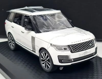 QY Toys 1/24 - Range Rover 50th Anniversary White Diecast Scale Model Car - Image 1 of 4