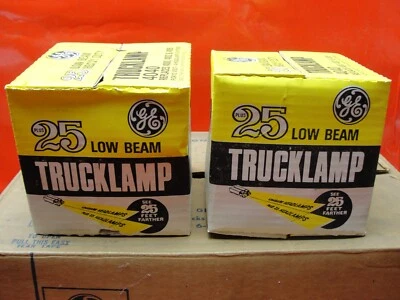 (2) NOS GE 4000 Low Beam Truck lamp Sealed Beam Headlight 5.75" Round 12v Bulb - Image 1 of 2