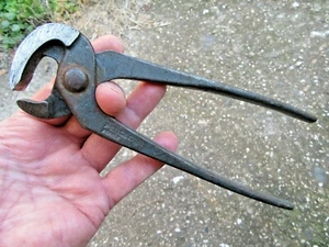 VTG 1" JAWS PEUGEOT CARPENTER COBBLER SHOEMAKER SADDLER CUT CLAW PLIERS PINCERS - Picture 1 of 9