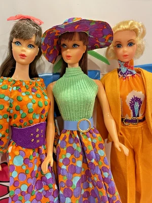 LOTE VINTAGE BARBIE MOD, ESTUCHE 1968, MUÑECAS TNT, ROPA Y ACCESORIOS WOW LIMPIO Foto 1 de 4
