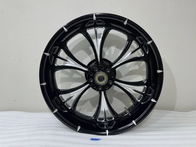 Rueda trasera Majestic Eclipse de 18"x5,5" con componentes de radiocontrol para Harley-Davidson Touring Foto 1 de 4