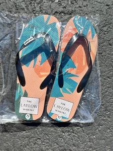 The Laylow Waikiki Unisex Hawaiian Flip Flops Size 11 Brand New Unisex Coral - Picture 1 of 2