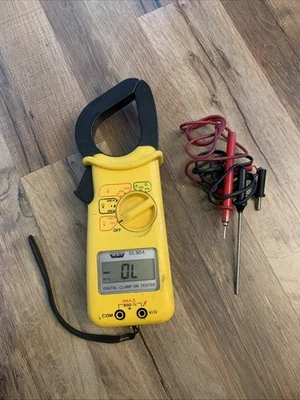 Medidor de voltaje digital UEI DL 90A abrazadera probador ohmios AC/DC con sondas! ¡FUNCIONA! Foto 1 de 4
