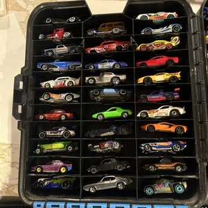 Hot Wheels, Car Case, With 92 Included , Case Holds 110, 1/64 Scale, Diff/ Years - Picture 1 of 3