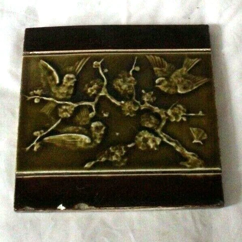 ENGLISH MAJOLICA FLYING BIRDS TILE 1880S aethetic Cover