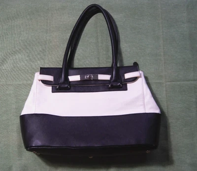 Damen Handtasche Umhängetasche Kunstleder Schwarz/Weiß - Bild 1 von 4