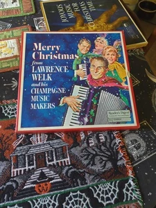 Merry Christmas From Lawrence Welk and His Champagne Music Makers 4 LP Box Set - Picture 1 of 17
