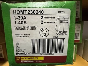 SquareD HOMT230240 30AMP e 40AMP combinati! Interruttore Quad 220/240 Homeline - Foto 1 di 2