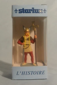 Starlux Rooser Standard, Standing, FH41015 - 60mm - Picture 1 of 2