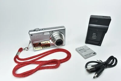 Pentax Optio T20 Compact Digital Camera 7MP Megapixel 3x Optical Zoom Silver - Image 1 of 4