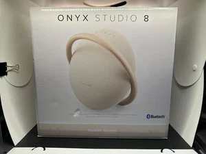 Harman Kardon Onyx Studio 8 Beige Tragbarer Bluetooth Lautsprecher - Bild 1 von 7