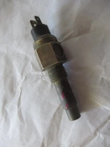 Porsche 928 / 944 /968 Sending Unit for Water Temperature Gauge Date Stamp 11.88 - Imagen 1 de 9