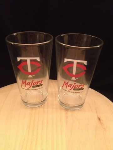 Minnesota Twins Major's Sports Cafe Bud Light 16oz. Pint Glasses New Set of 2 Cover