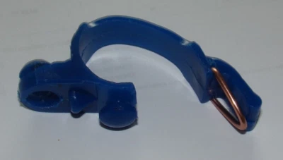 HONDA ATC 250SX 头灯外壳安装带,悬浮带 61309-KJ2-010 蓝色 — 第 1/4 张图片