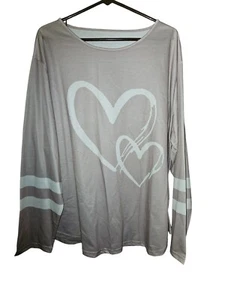 Tan w/ White Heart L/S Round Neck T-Shirt - Size 22 - Picture 1 of 2