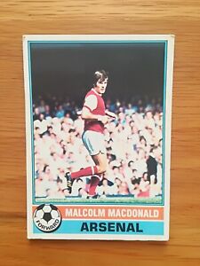 Topps Red Back Football Cards 1977 #100 Malcolm Macdonald -  Arsenal 