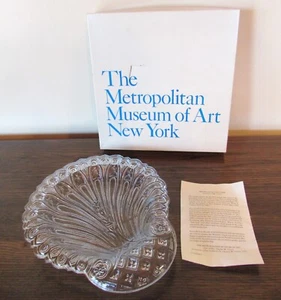 Metropolitan Museum of Art NY französisches Haarnadelmuster gepresste Glasschale Schale Geschirr - Bild 1 von 11