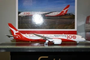 Herpa Wings 1:200 Qantas Boeing 787-9 VH-ZNJ (570756) "100 Years" - Picture 1 of 8