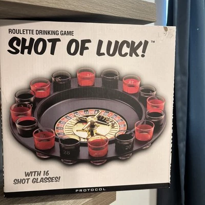 Juego de beber ruleta de vaso de chupito de casino con 16 vasos de chupito. Nuevo en pack Foto 1 de 3