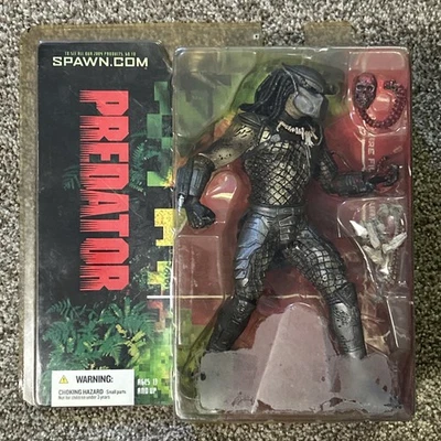 Figura de acción Predator 2004 de colección Predator Movie Maniacs McFarlane caja dañada Foto 1 de 4
