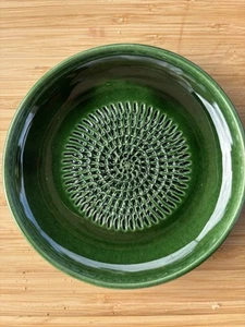 Spanish Garlic Rasp Grater Plate 13 cm Traditional Handmade Ceramic Pottery - Picture 1 of 4