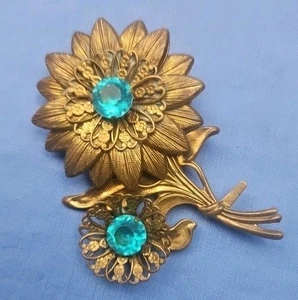 Vtg. Gold Tone w/ Aqua Rhinestones Flower Brooch Pin Mid Century Modern - Picture 1 of 2
