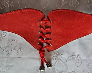 VINTAGE AUTHENTIC TRACHTEN DIRNDL OKTOBERFEST TYROL RED VELOUR LEATHER BELT - Picture 1 of 4