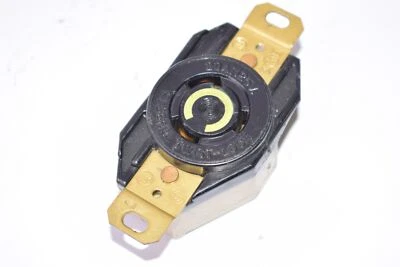 Enchufe de bloqueo giratorio Hubbell 20A 125V  Foto 1 de 3