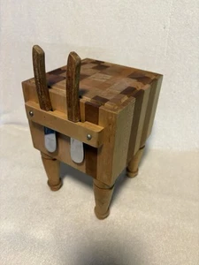 Vtg Mini Hardwood Butcher Block Cutting Board On Legs - Picture 1 of 16