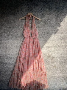 ASTR The Label Kleid Damen klein rosa Blumen Neckholder Maxi Stufen offener Rücken gefüttert - Bild 1 von 6