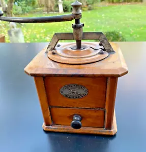 alte Holz-Kaffeemühle - Peugeot Freres - Valenticney - Bild 1 von 7