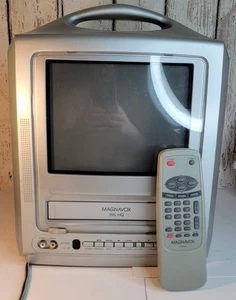 Retro Gaming Magnavox MC092DMG 9" Röhrenfernseher getestet VHR FUNKTIONIERT NICHT - inkl. Fernbedienung - Bild 1 von 11
