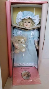 Paradise Galleries "Elizabeth and Her Baby Bear" mit Echtheitszertifikat neu im Karton - Bild 1 von 7