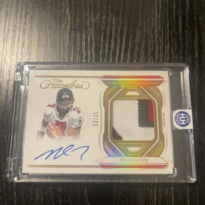 2023 Panini Flawless - Michael Vick #DPA-MVI Jersey Patch Auto #13/25 - Bild 1 von 2