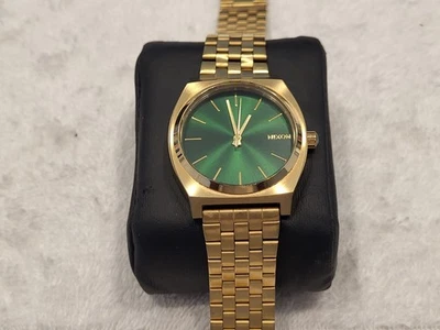 CUARZO NIXON TIME TELLER. HOMBRE TRABAJADOR SEMINUEVO.S  Foto 1 de 4