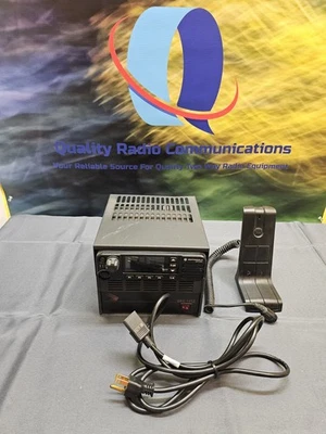 Motorola MOTOTRBO XPR5550 UHF 403-470 MHz Base Two Way Radio AAM28QPN9KA1AN - Image 1 of 4