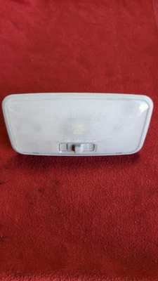 2005 - 2010 Scion tC 前内部屋顶圆顶地图灯原始设备制造商 — 第 1/4 张图片