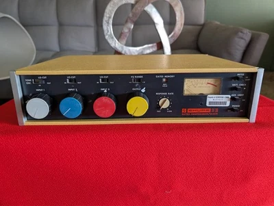 Винтажный закрытый компрессор/микшер/предусилитель Shure SE-30 3 входа  - Изображение 1 из 4