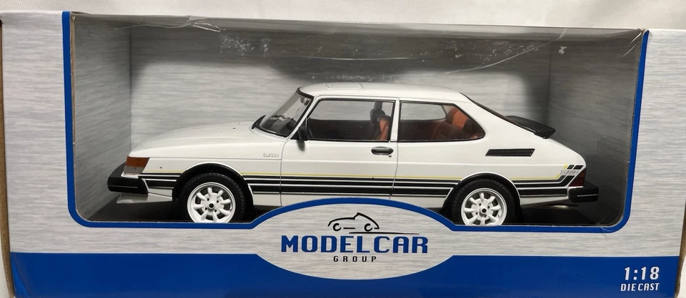 Modelcar Group 1:18 MCG18339 Saab 900 Turbo White - Immagine 1 di 1
