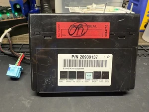2007-2013 GM Body Control Module 20939137 "Programmed to your VIN" BCM WARRANTY - Picture 1 of 2